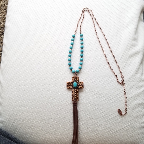 Jewelry - blue turquoise beads with rose gold chain!